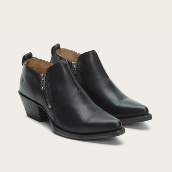 Frye Shoes - Frye Sacha Moto Shootie
